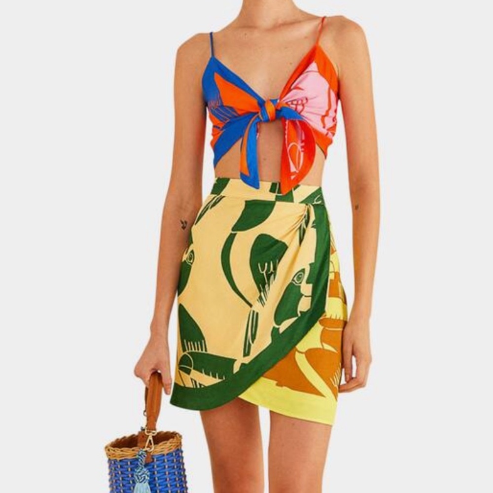 Farm Rio NWT Sz M Rainbow Toucan Skirt